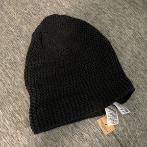 American eagle knit beanie